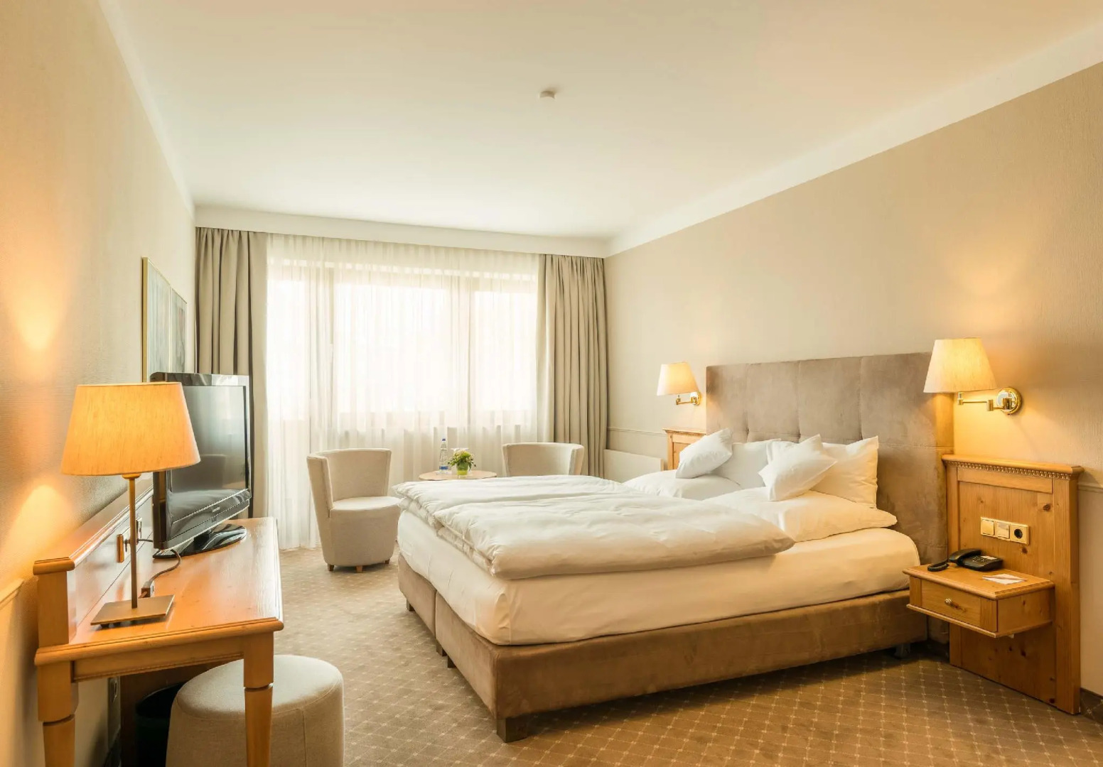 Bauer Hotel & Restaurant