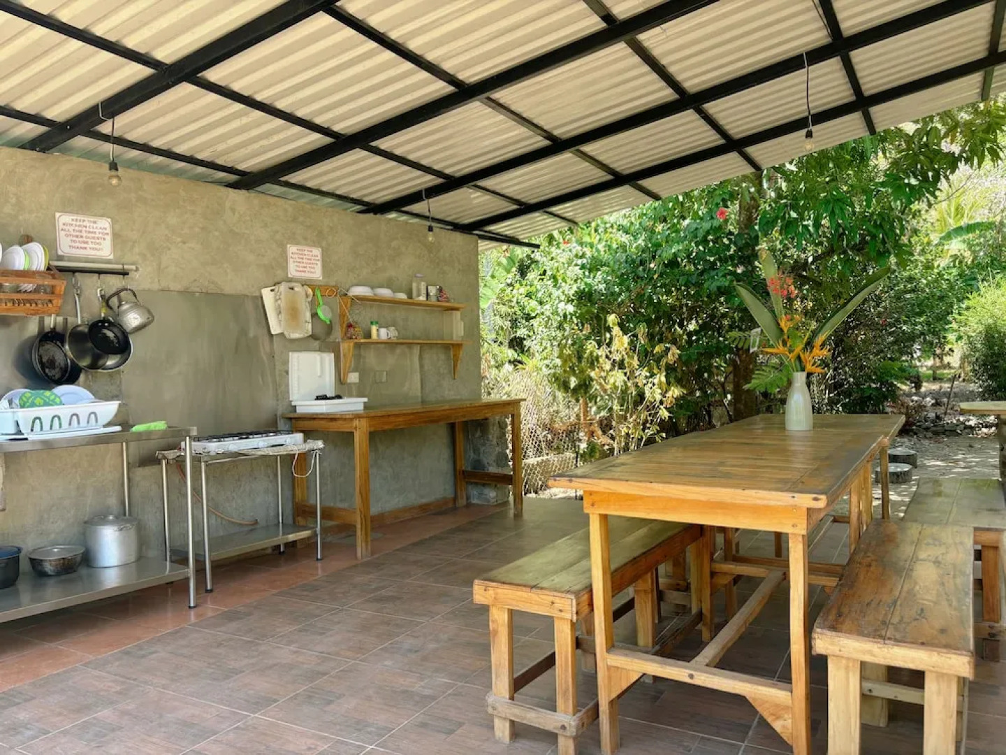 Don Jons Lodge -Surf & Yoga