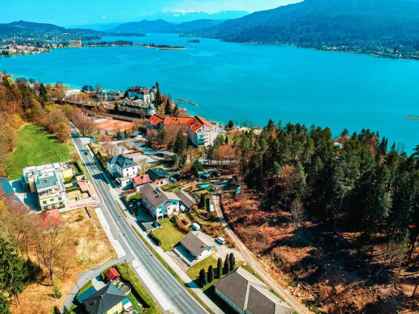 Rooms 73 - Helga Bartos