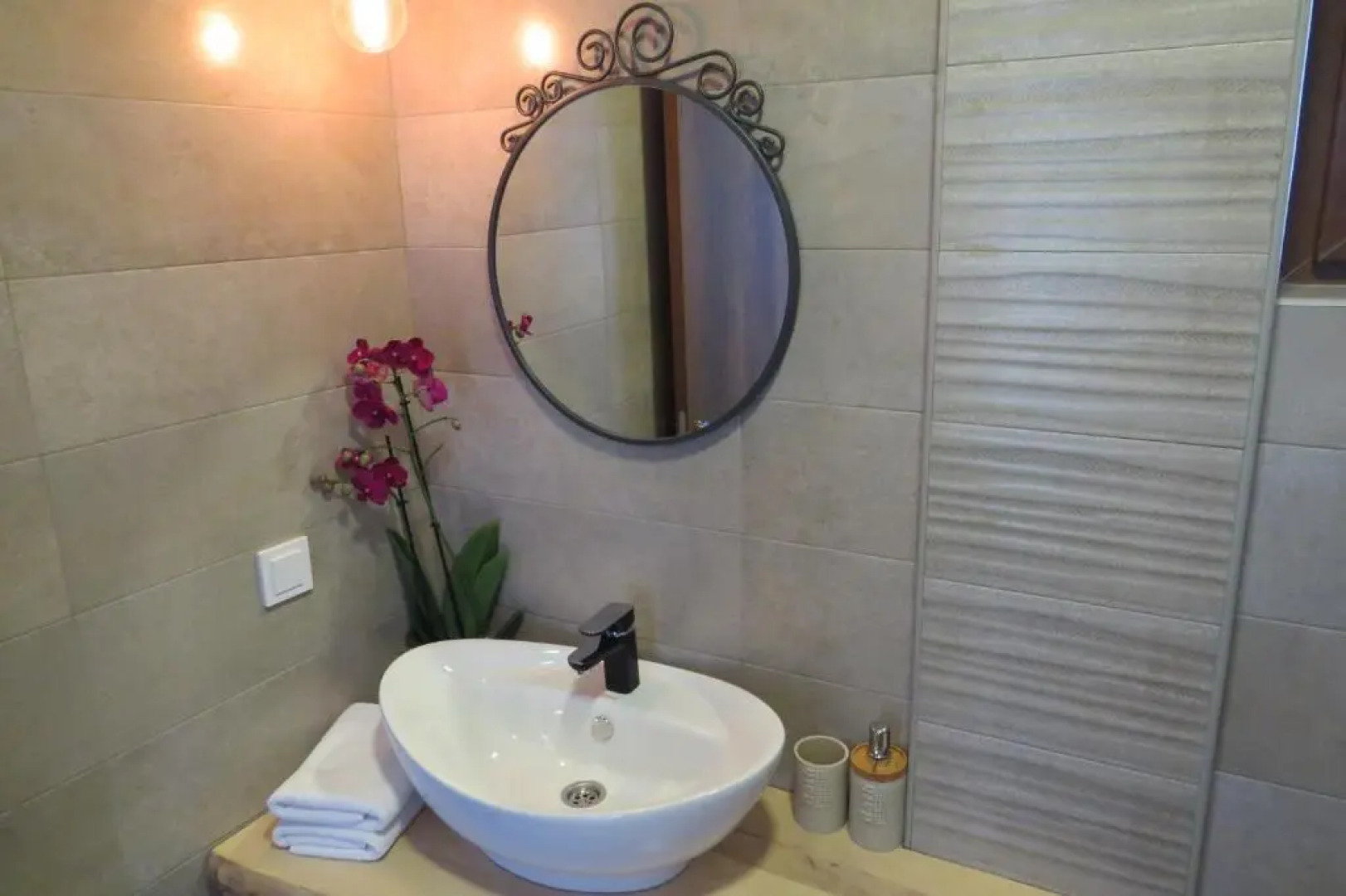 Delightful Studio Sara