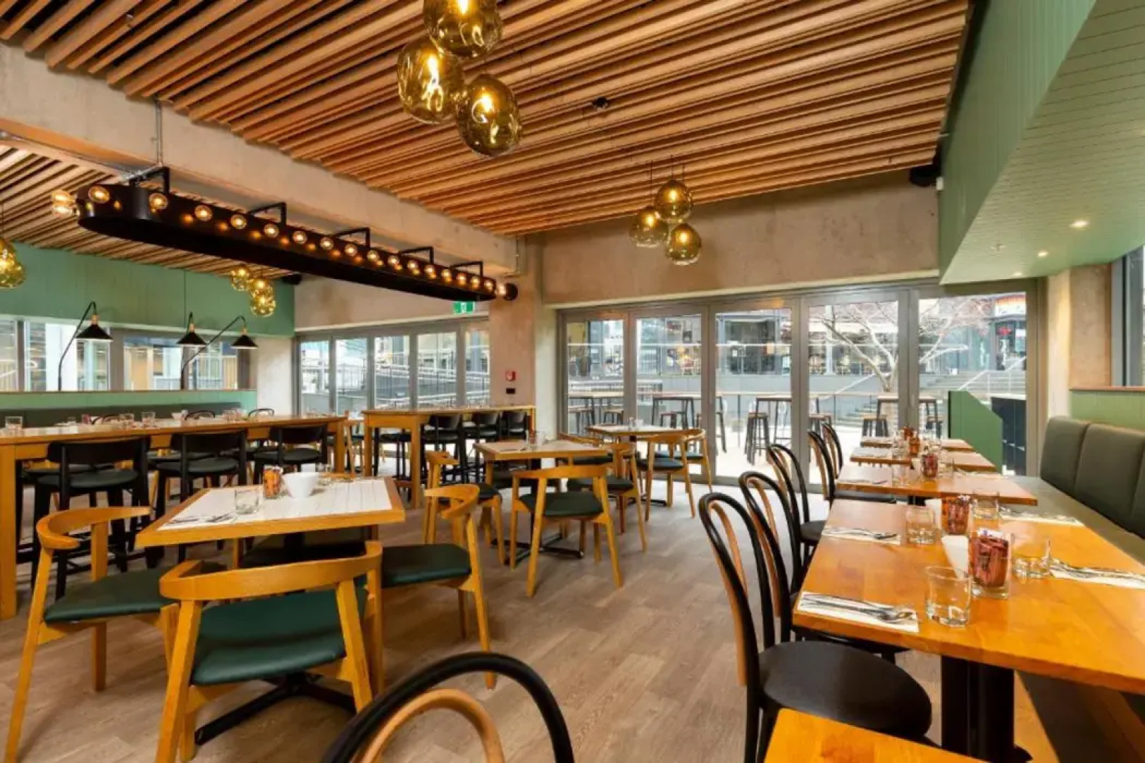 Отель Oaks Auckland