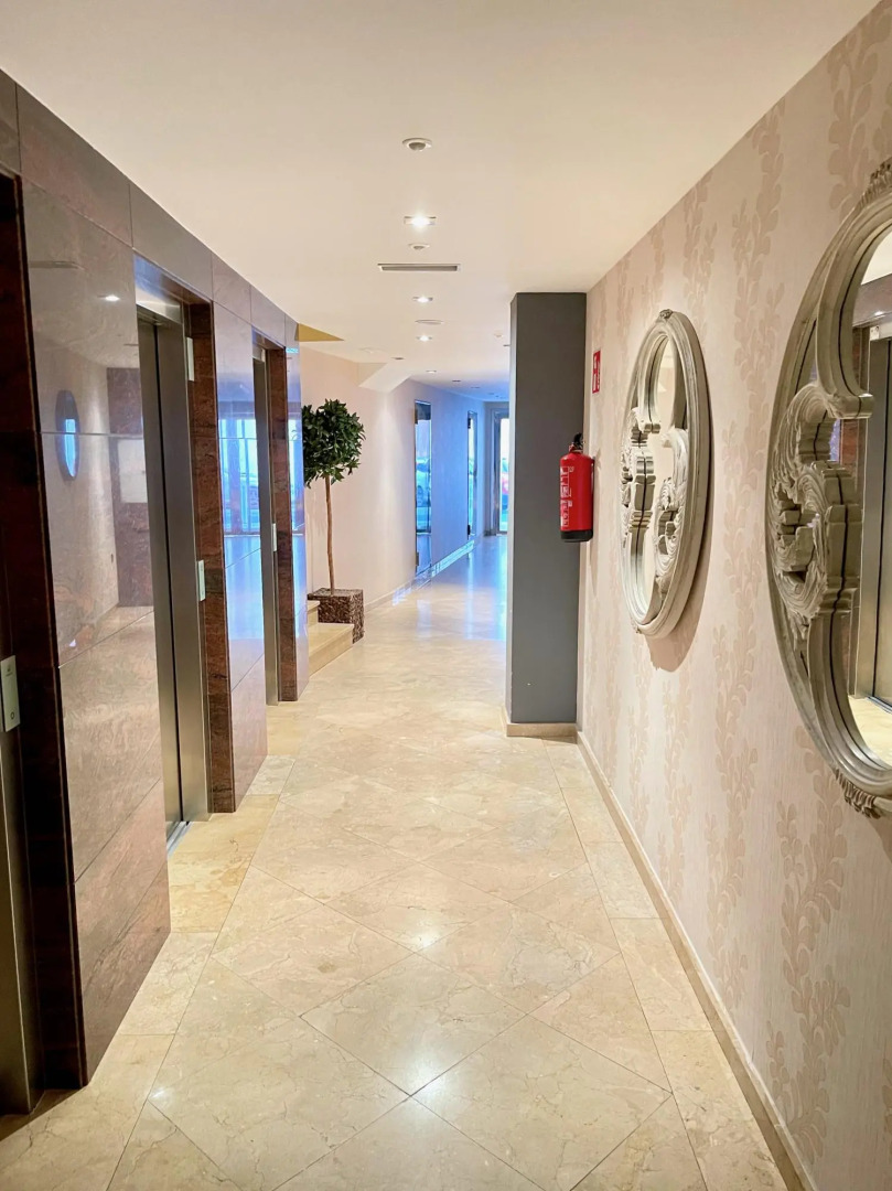 The Cliffs - The Look Seiramar