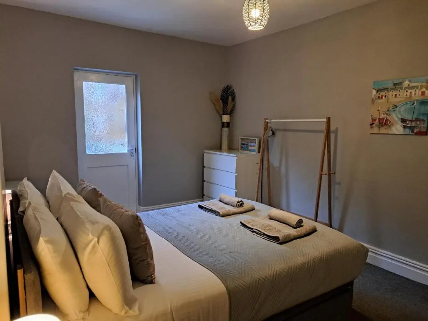 Llandudno apartment, quirky pub with tropical beer garden