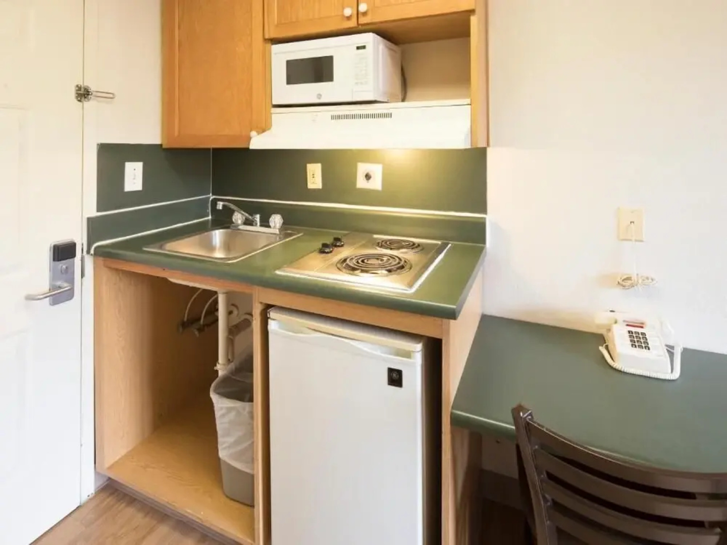 InTown Suites Extended Stay Atlanta GA - Marietta Roswell Rd