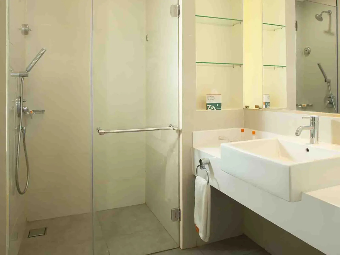 HARRIS Hotel Sentraland Semarang