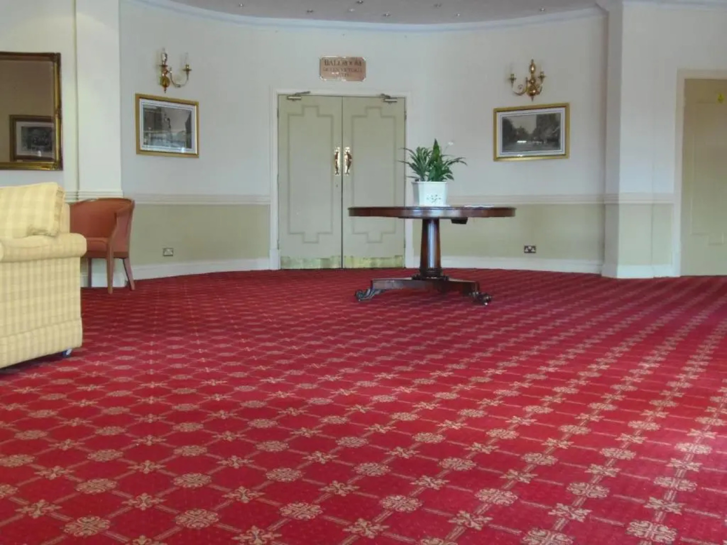 Potters International Hotel