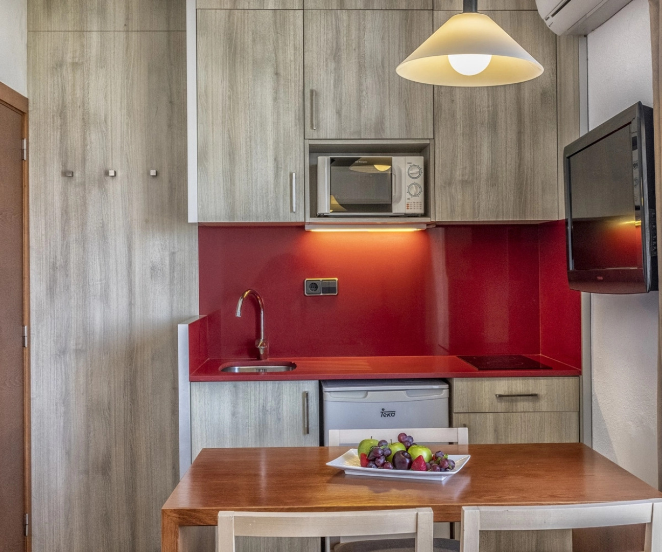 Отель THB Gran Bahia Hotel and Apartments