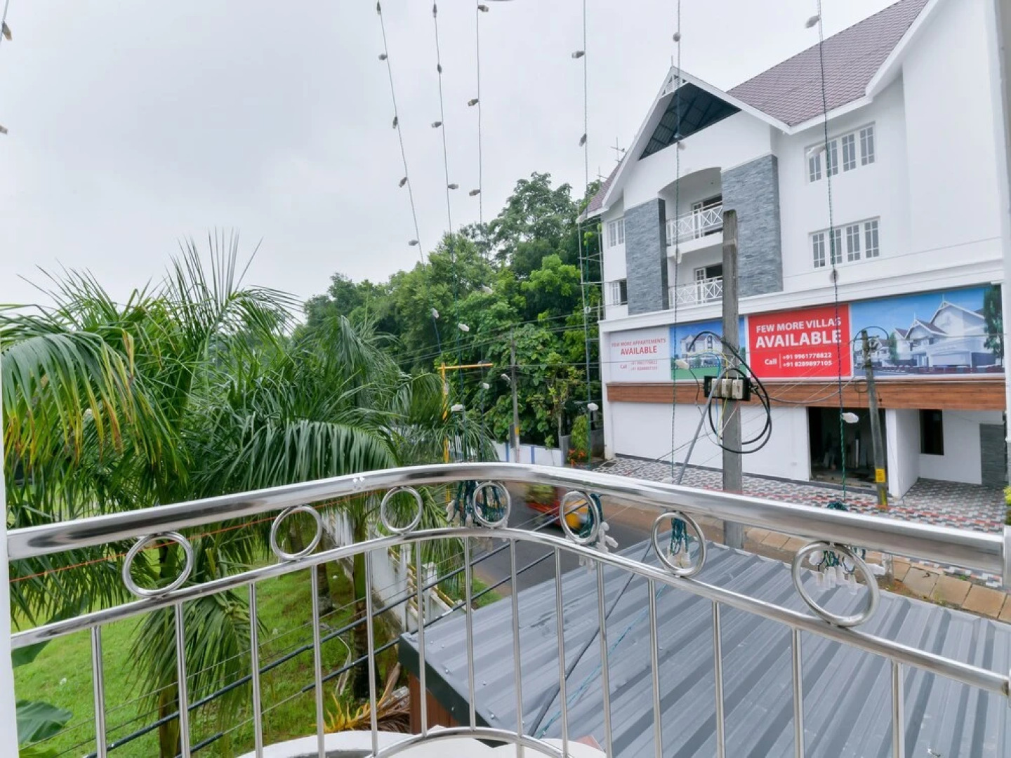 OYO 14879 Home Modern 1 BHK Airport