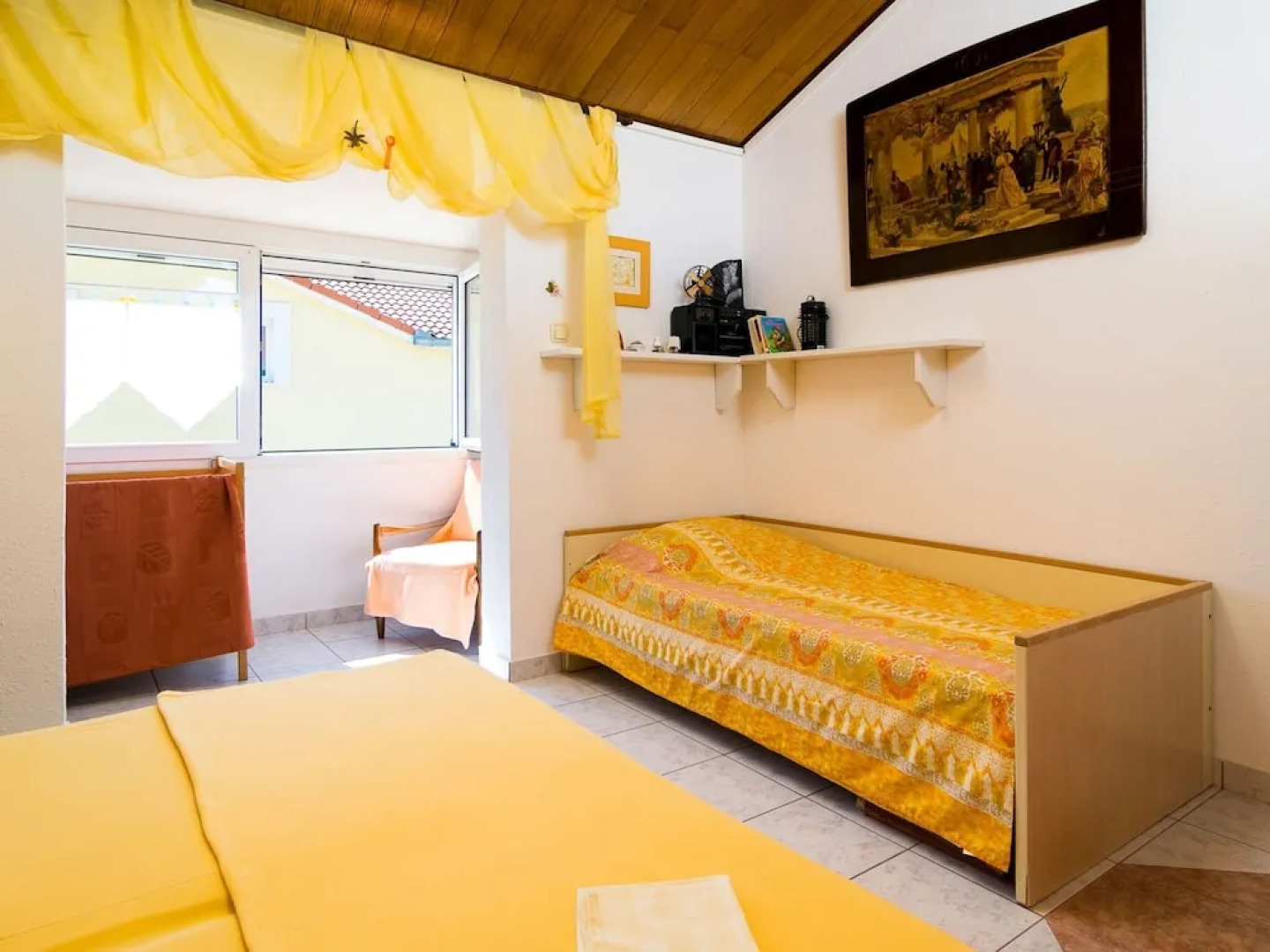 Aesthetic Holiday Home in Plano With Private Terrace