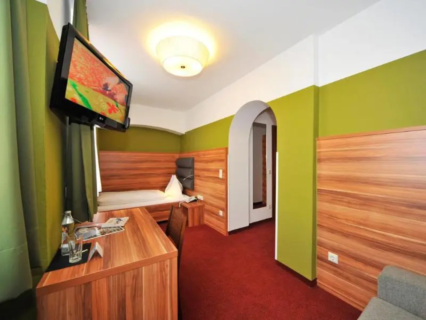 Hotel Ertl & mexican cantina salud