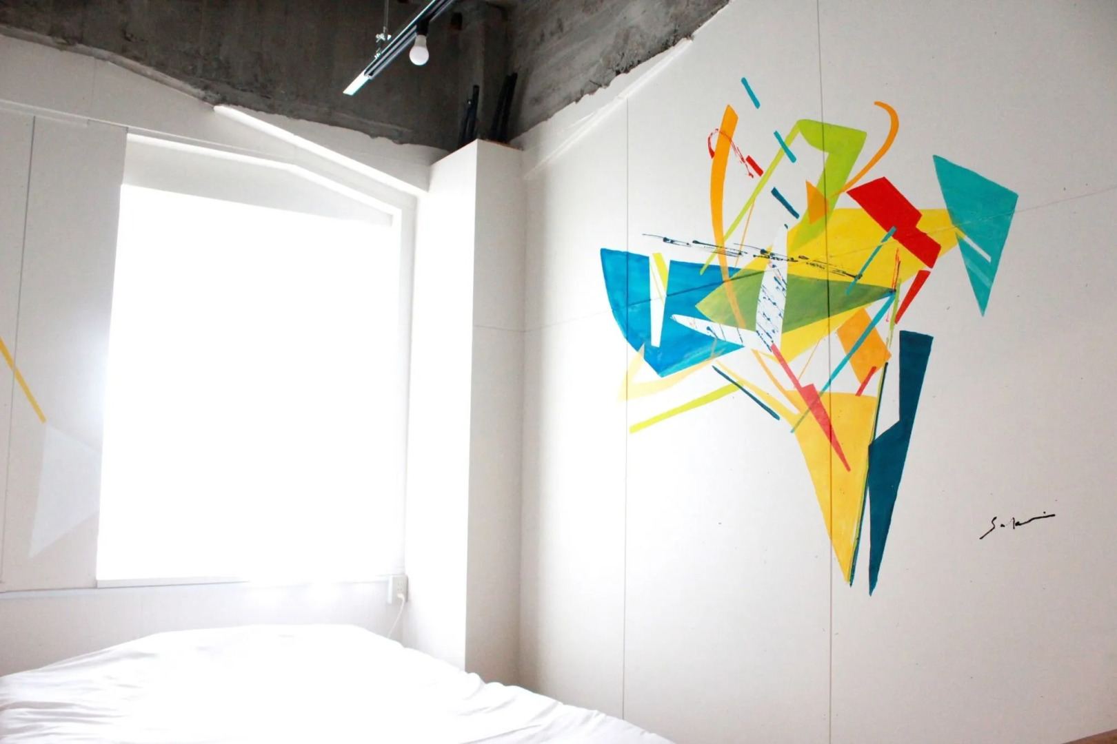 Hostel and Dining Tanga Table