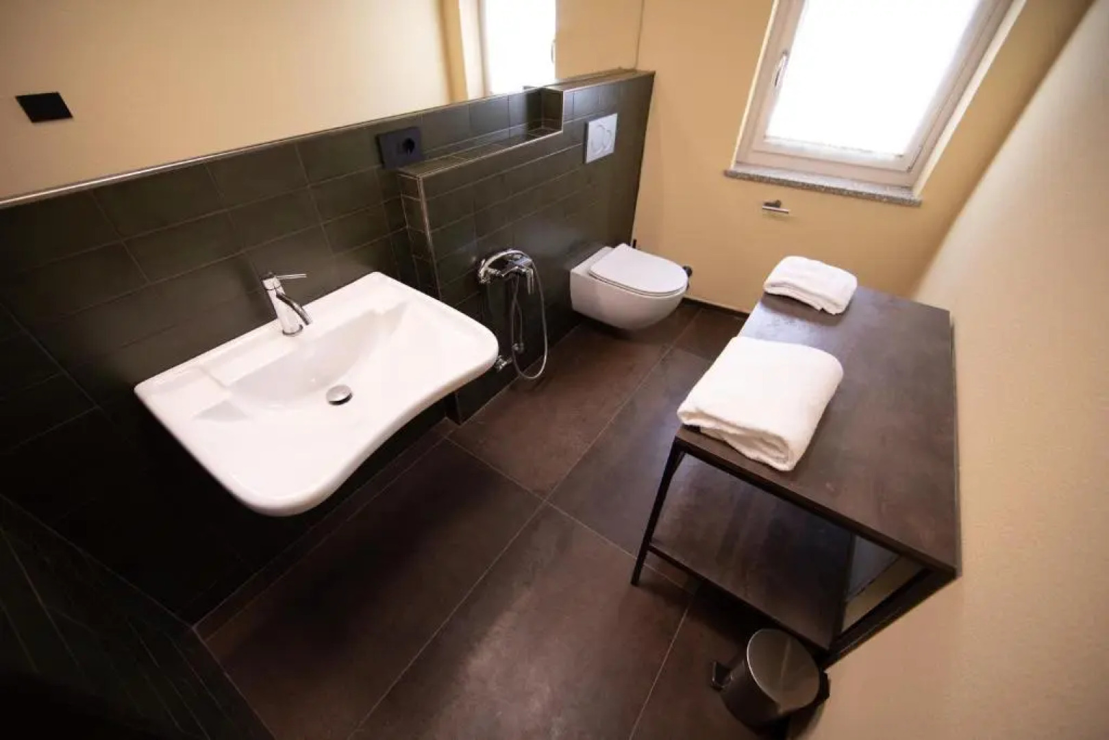 Bhotanica - Ospitalita E Natura