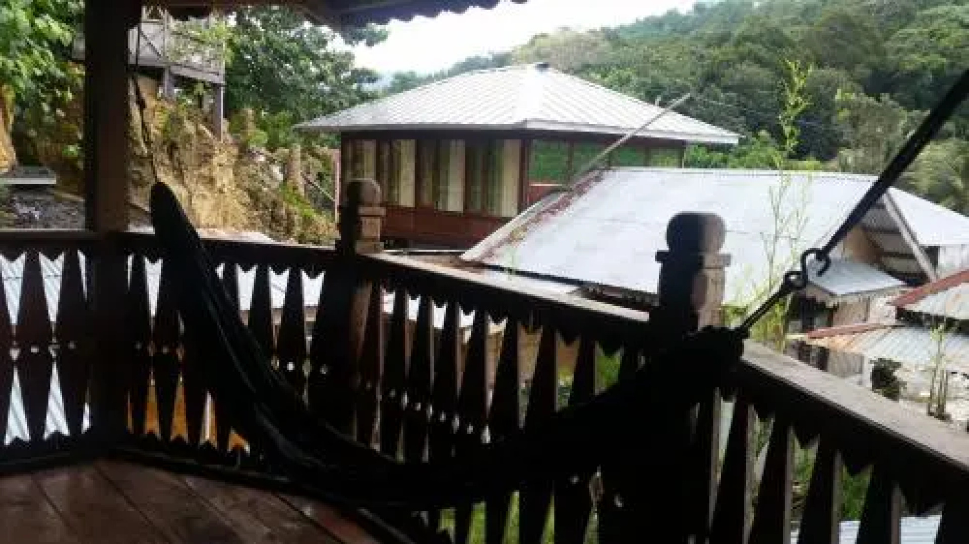 Terimakasih Bar and Guesthouse