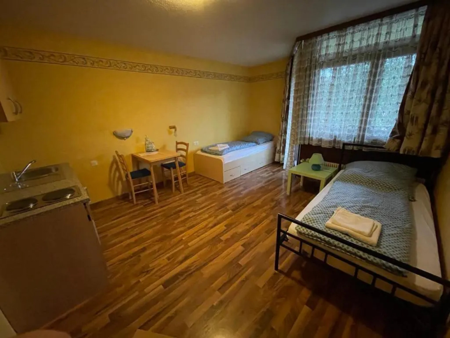 Beny Hotel Restaurant