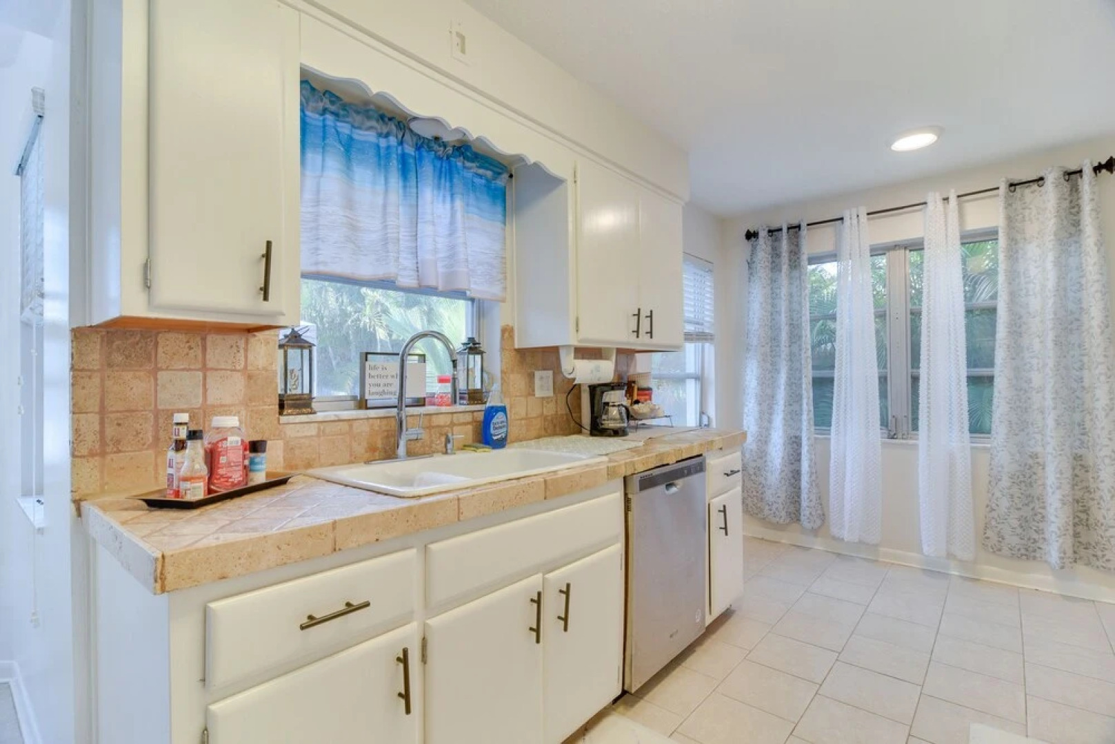 Largo House w/ Backyard Oasis & Proximity to Beach