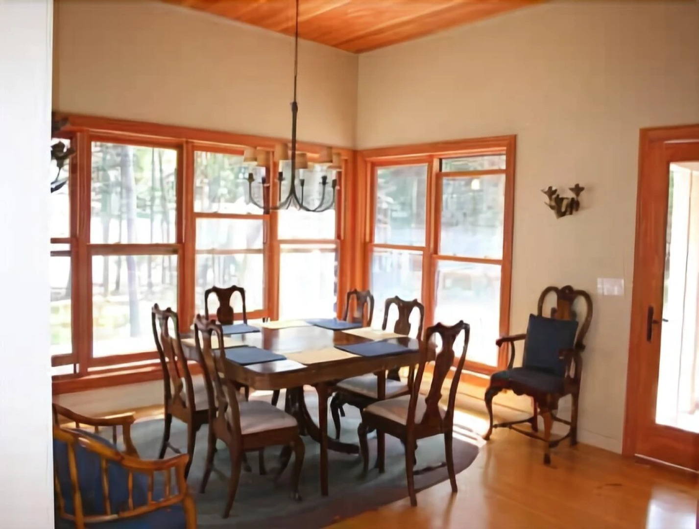 Alberta Lane Cottage - Five Bedroom Home