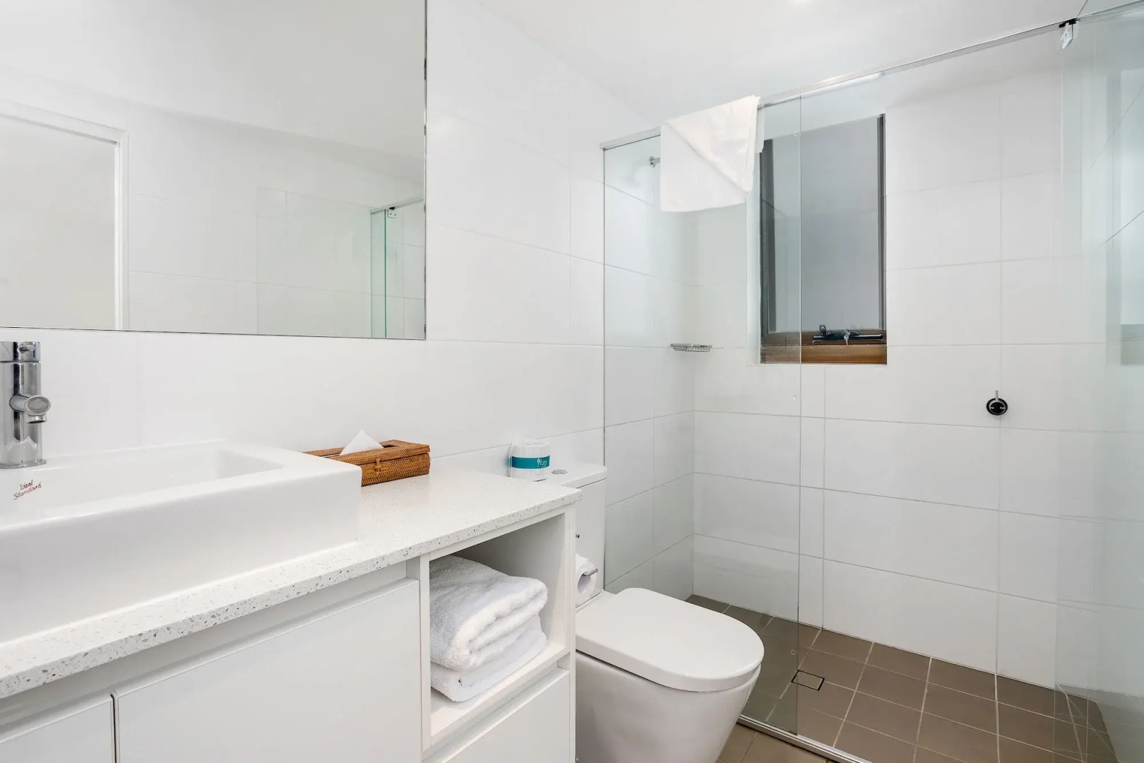 Bayview Beachfront Apartments, in town right on the beach