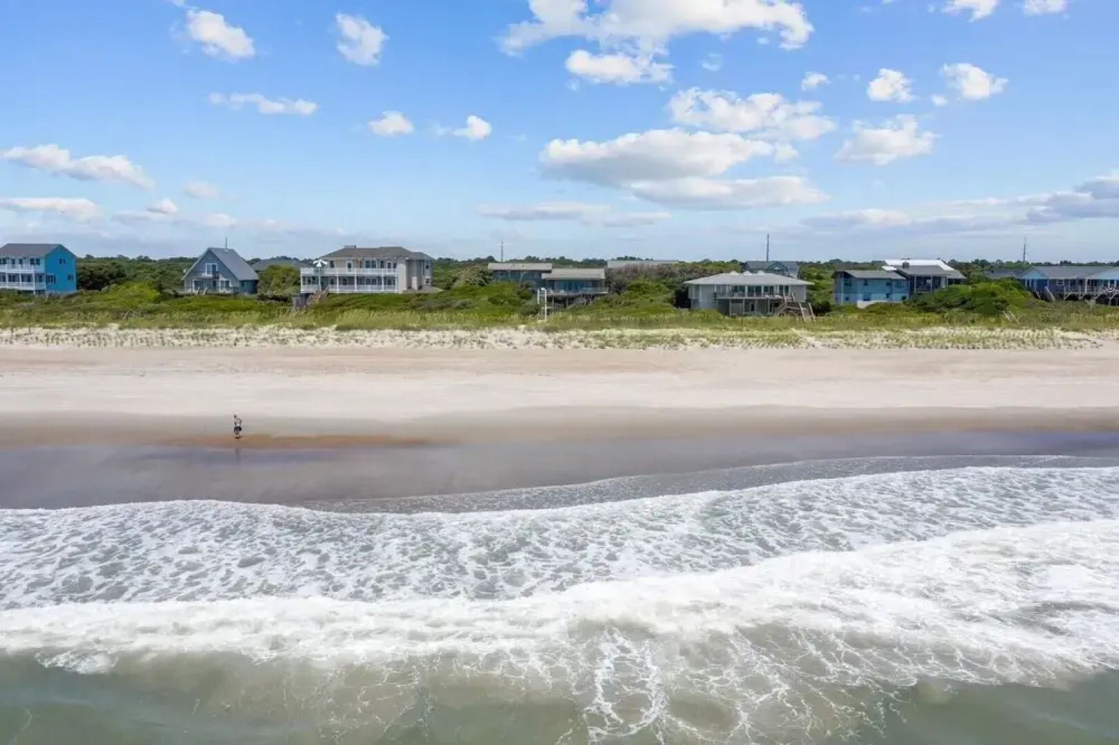 The Green Flash 4 Bedroom Home by RedAwning