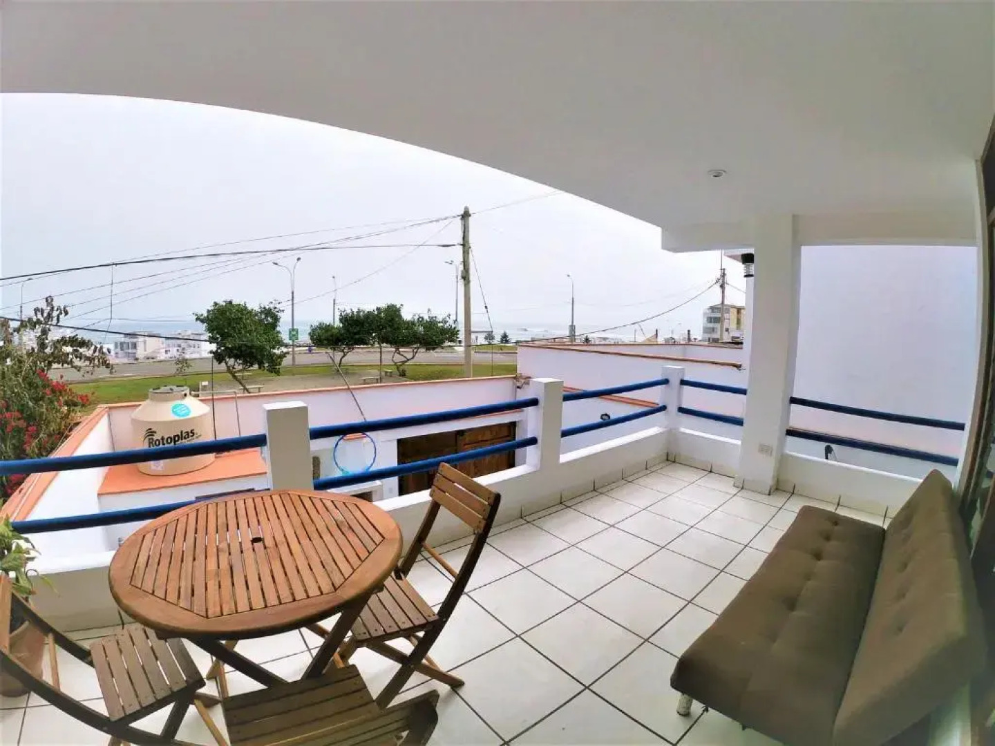 Waves Surf Camp Peru - Hostel