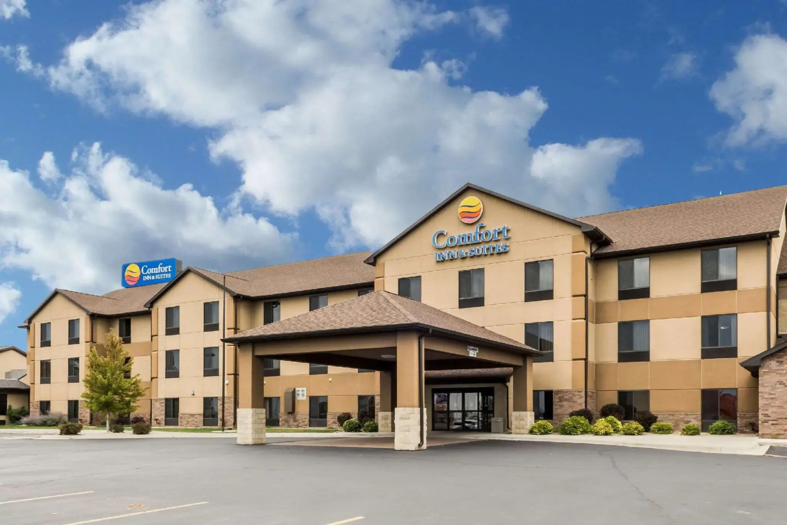 Comfort Inn & Suites Mitchell I-90
