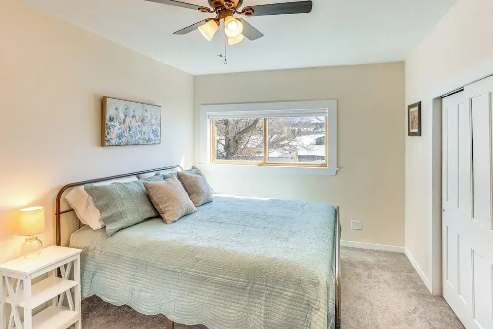 Patio & Mountain Views: Farmhouse in Mancos!