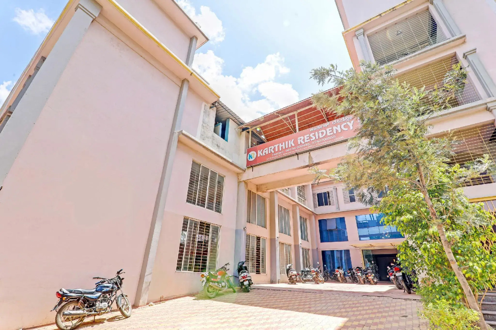 OYO 30567 Karthik Inn