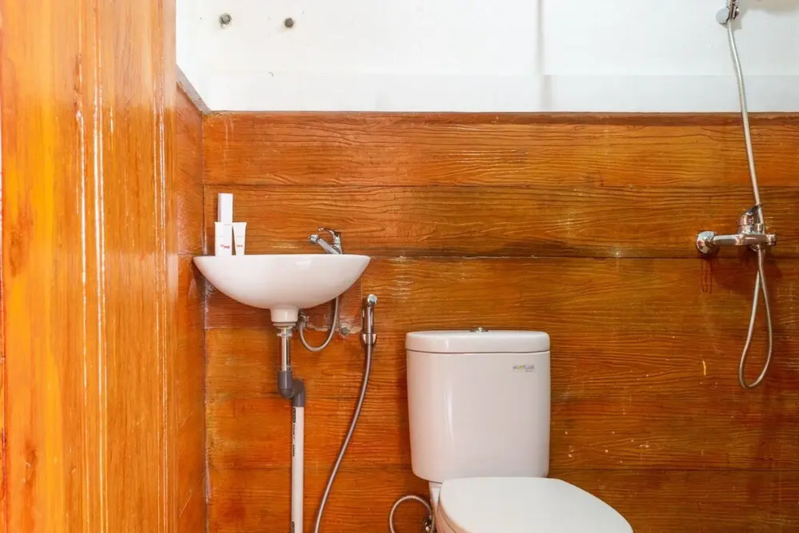 OYO 1458 Kanaka Residence