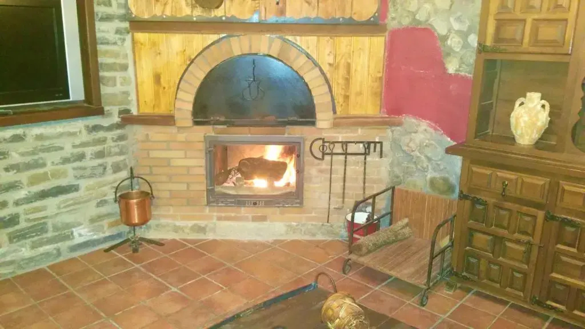 6 bedrooms villa with private pool enclosed garden and wifi at La Puebla de Castro