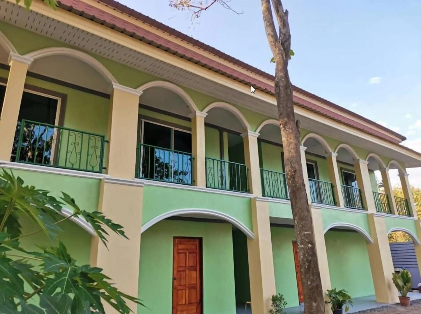 Terminal 1 cafe and resort