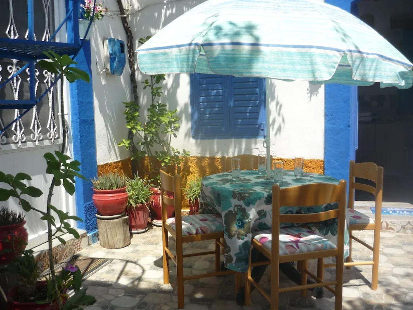 Traditional Villa 7 Mins Drive From Haraki Beach