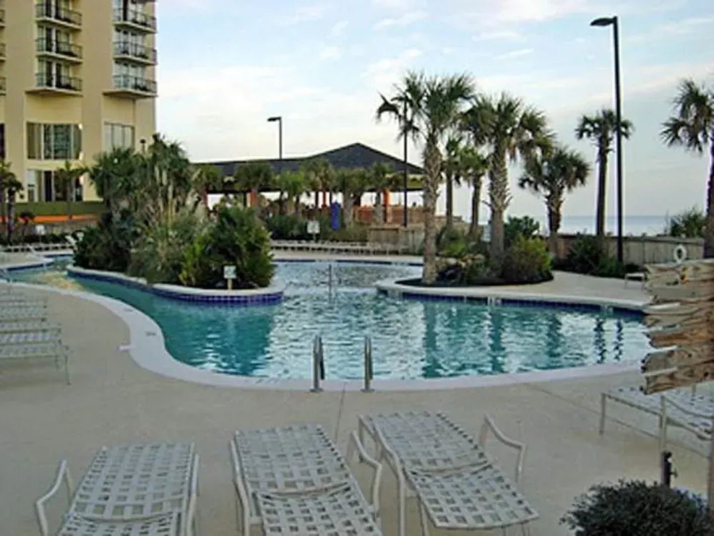 Kingston Plan No Hamp1009 2 Br condo by RedAwning