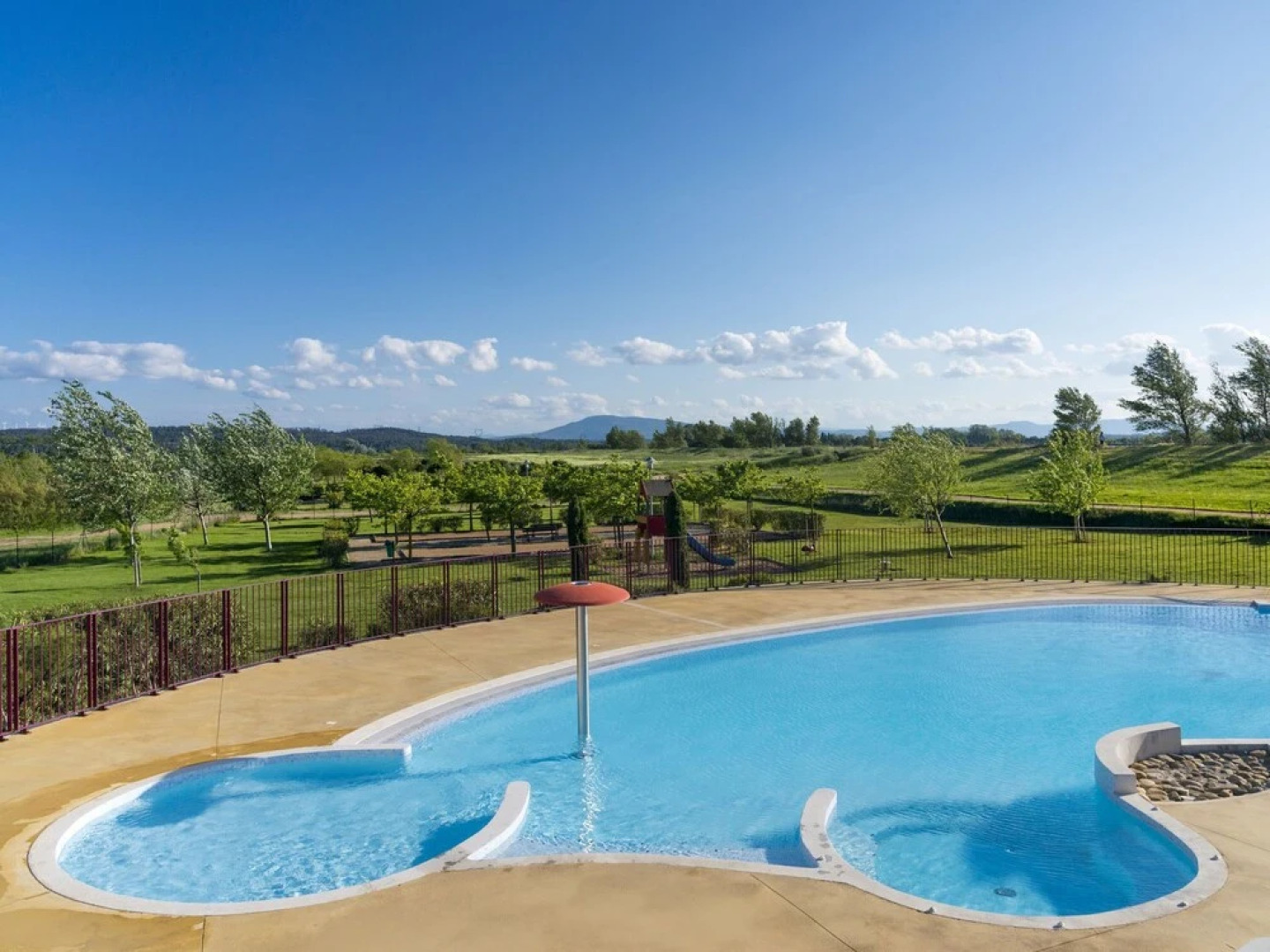 Attached House With Terrace or Loggia Located in Languedoc