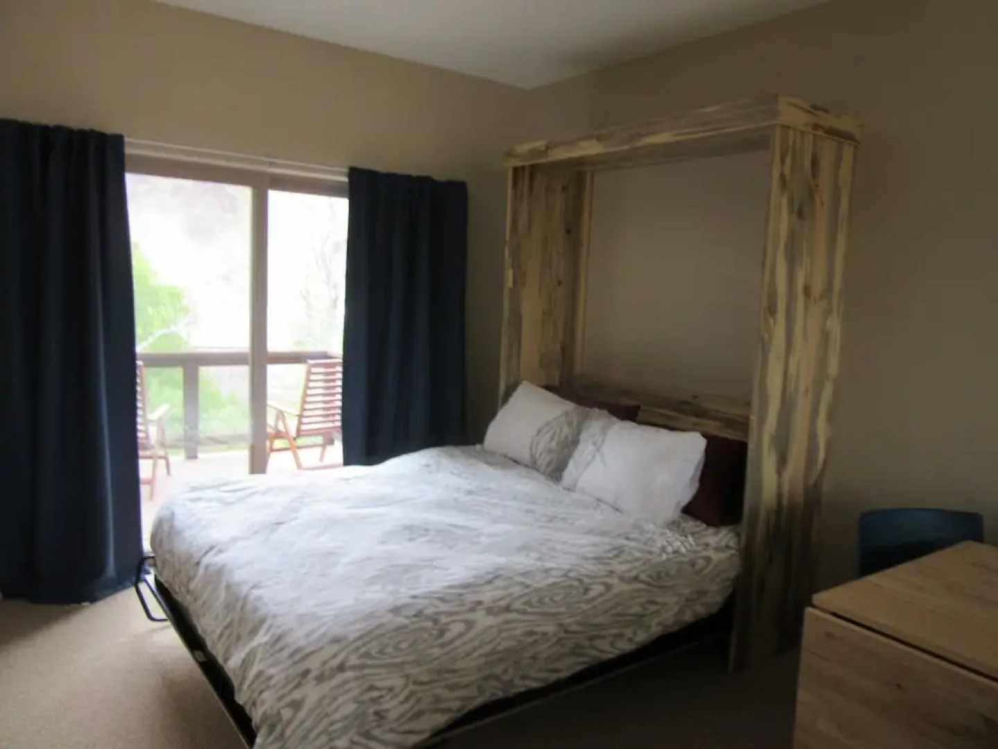 The River Side 2 Bedroom Holiday Home By Pinon Vacation Rentals