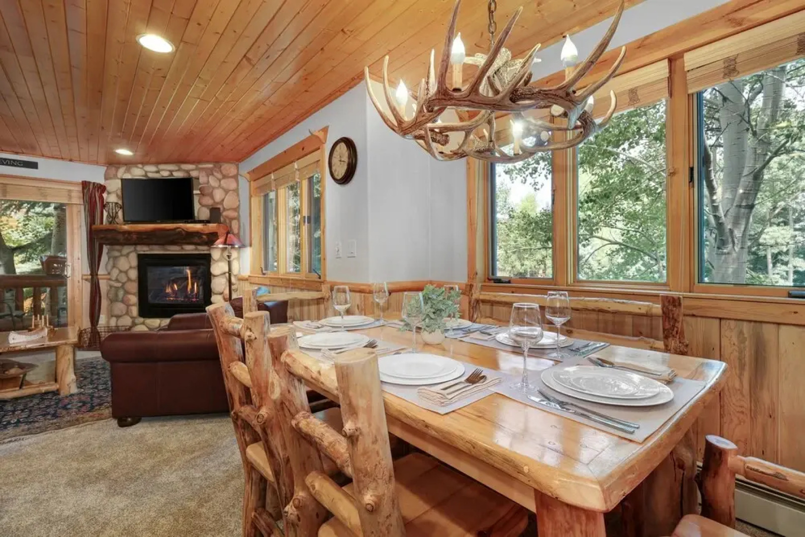 Timber Wolf Lodge 10d 2 Bedroom Condo by RedAwning