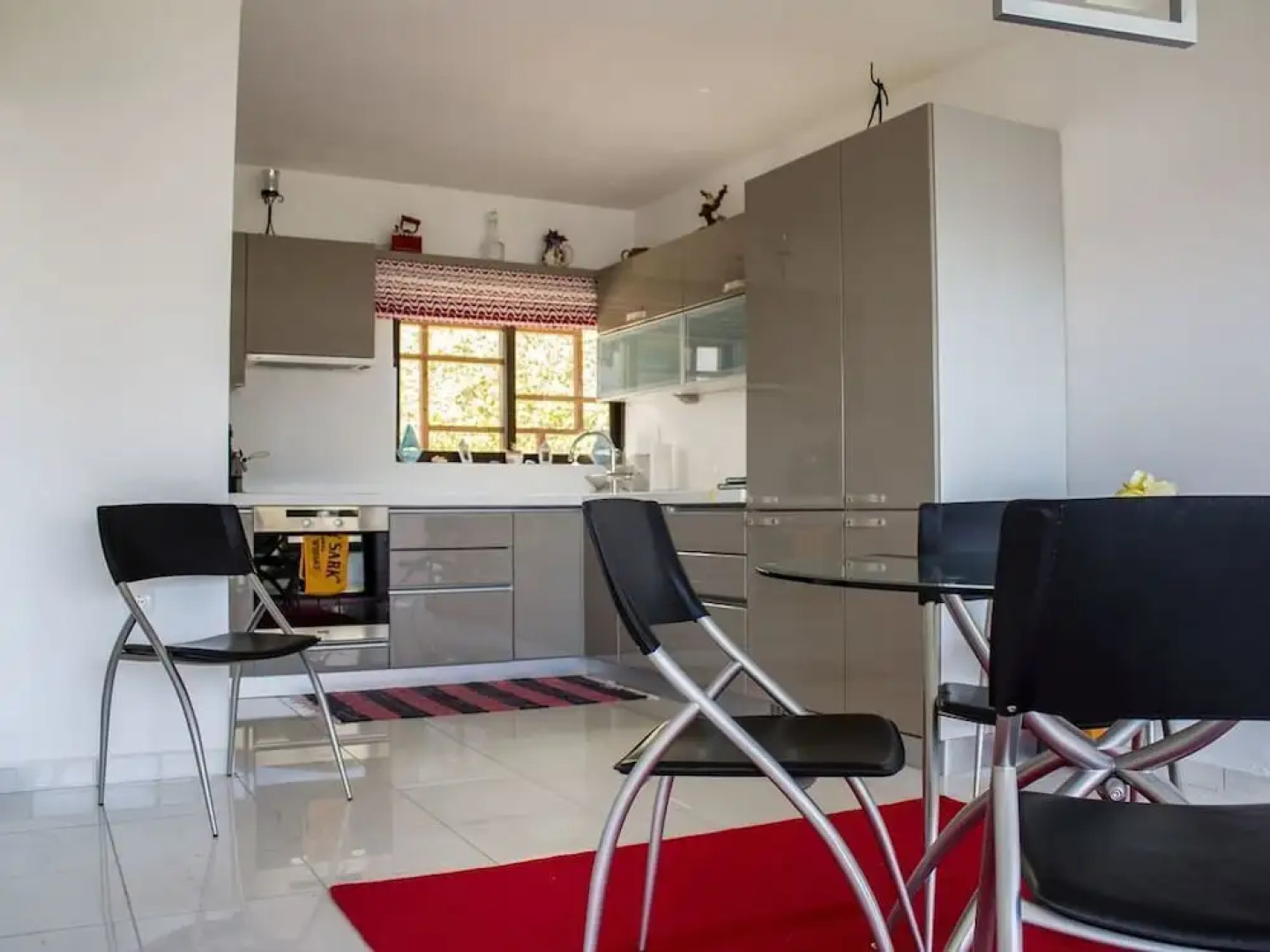 Modern Beach House Near Athens - Four Bedroom House, Sleeps 8