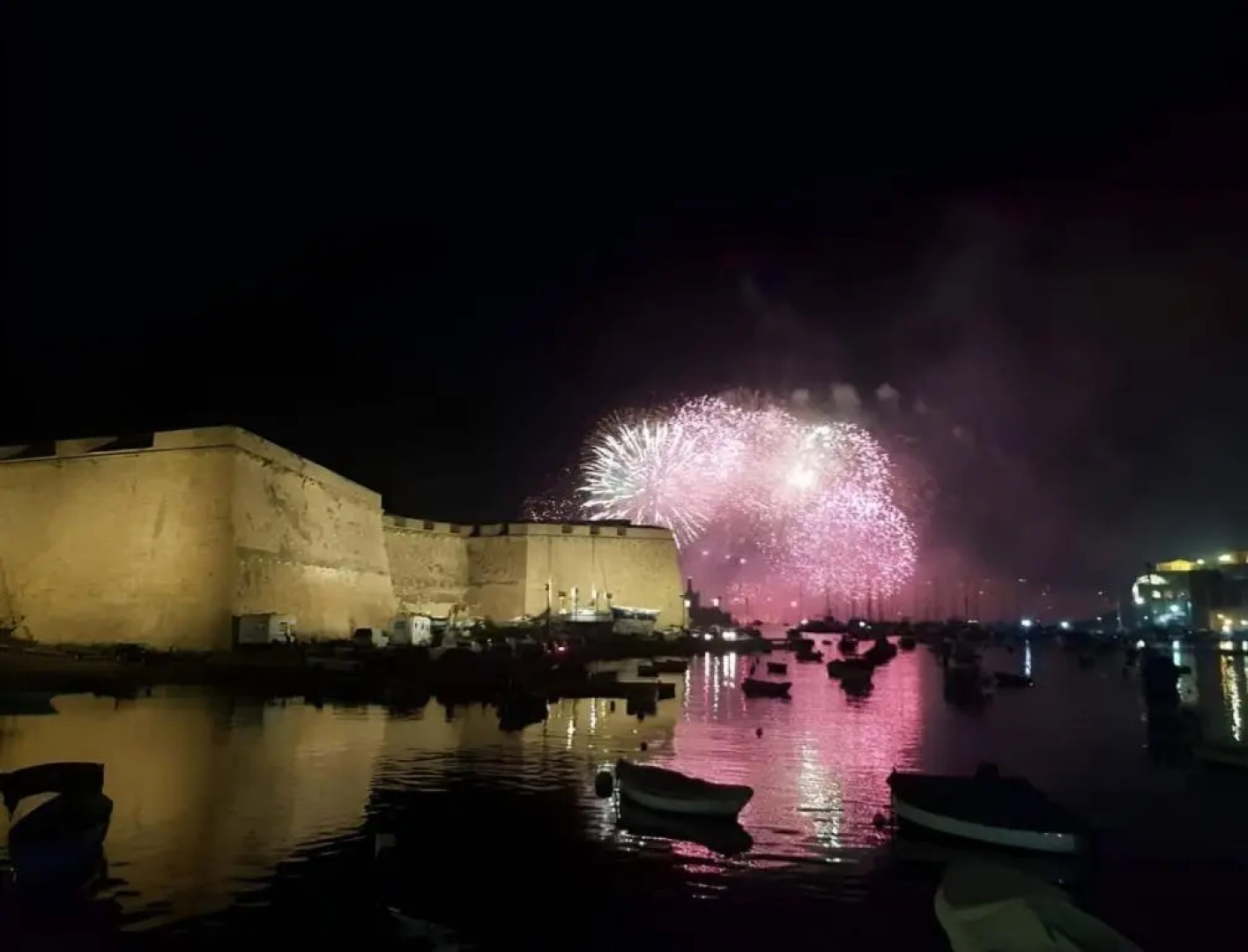 1500 Little Pink House in Kalkara Creek