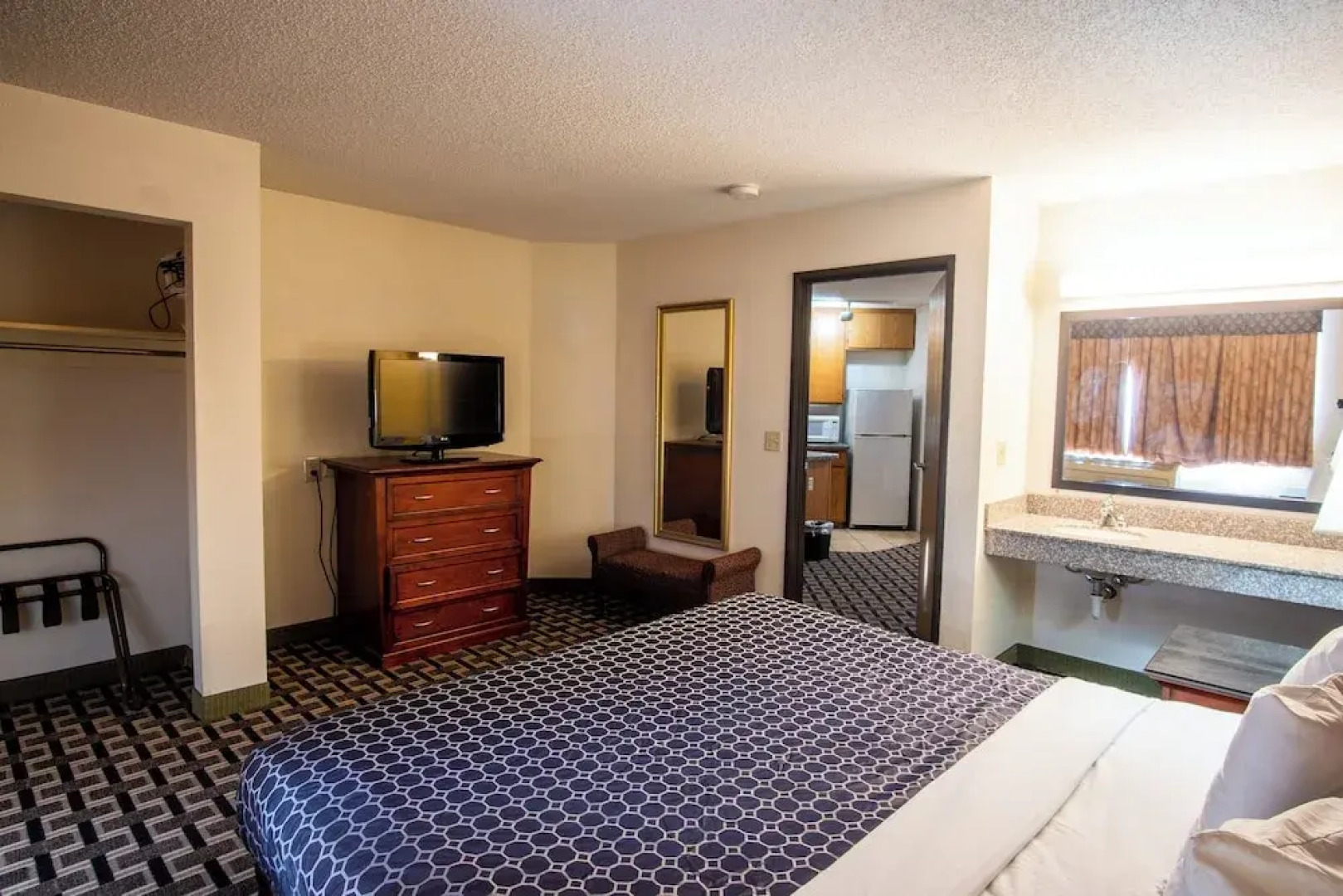 Blue Way Inn & Suites Eagan