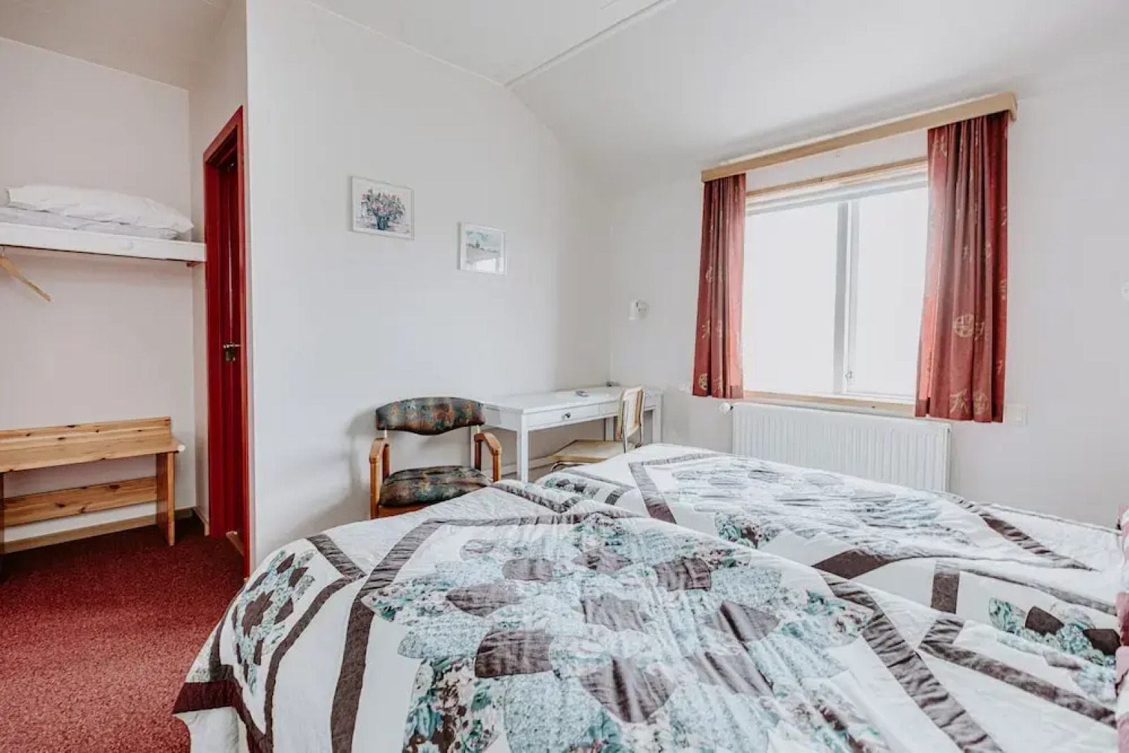 Guesthouse Narfastaðir