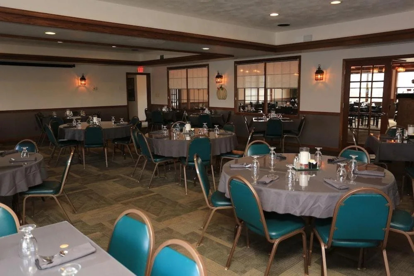 Shawano Four Seasons Hotel