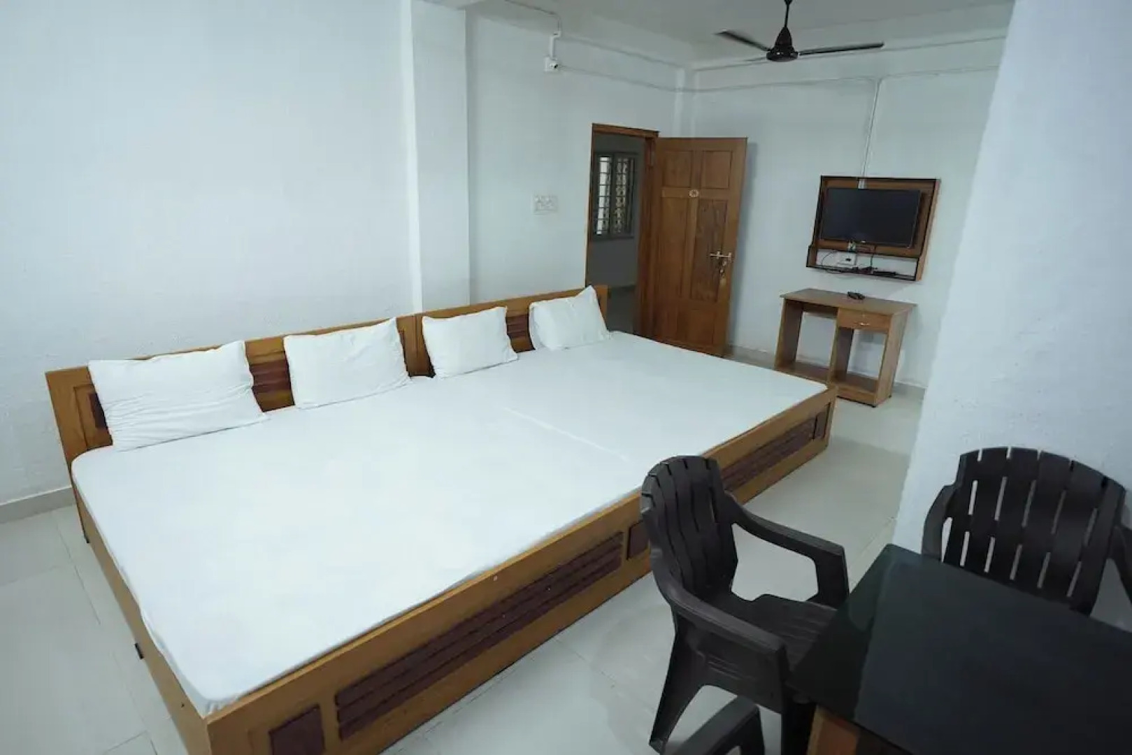 Parassini Tourist Home