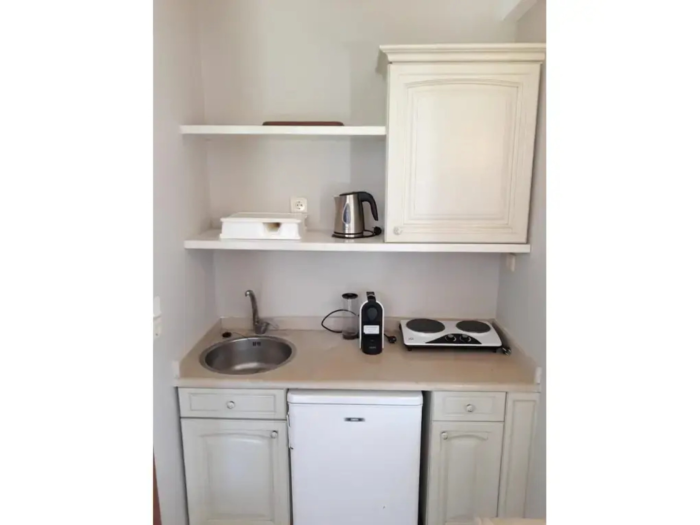 Parthenis Beach Suites by the Sea