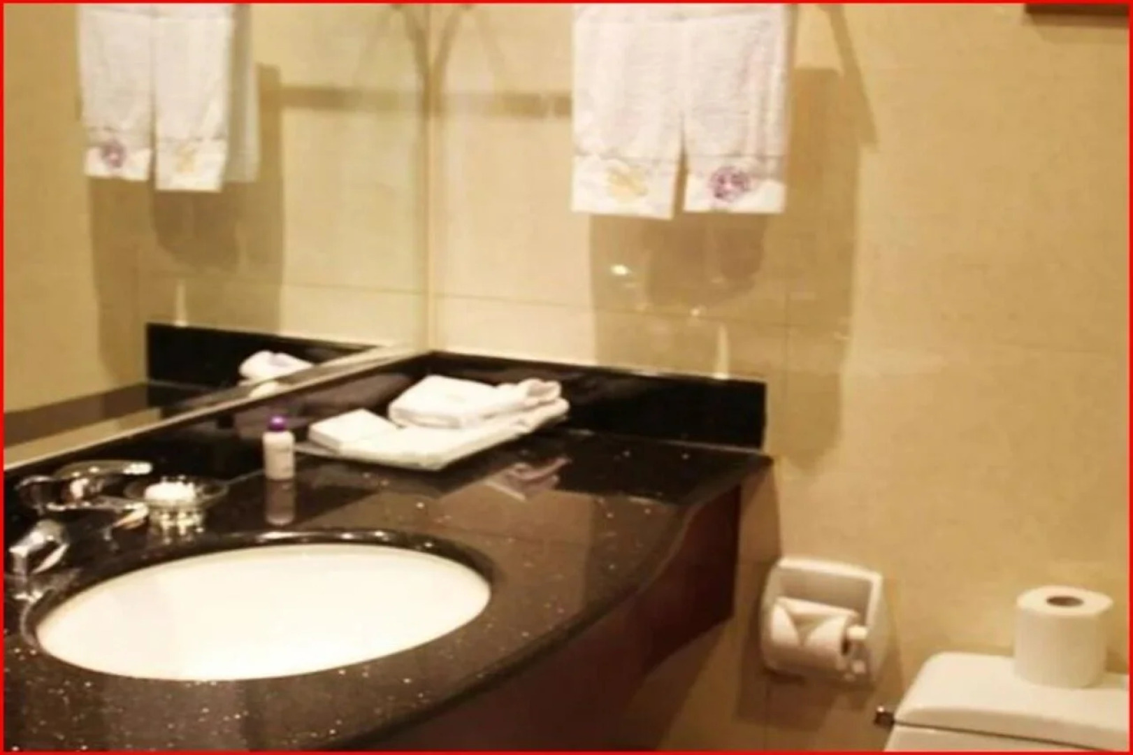 The Bund Riverside Hotel