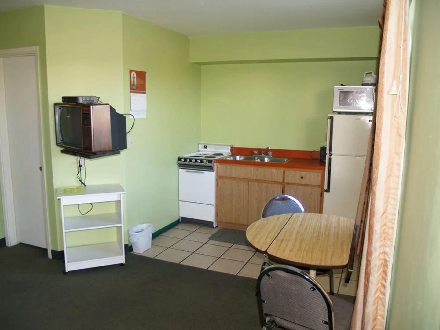 Desert Rose Motel