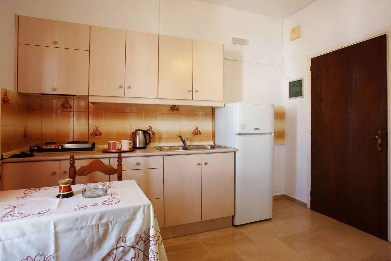 Albatross Studios & Apartments