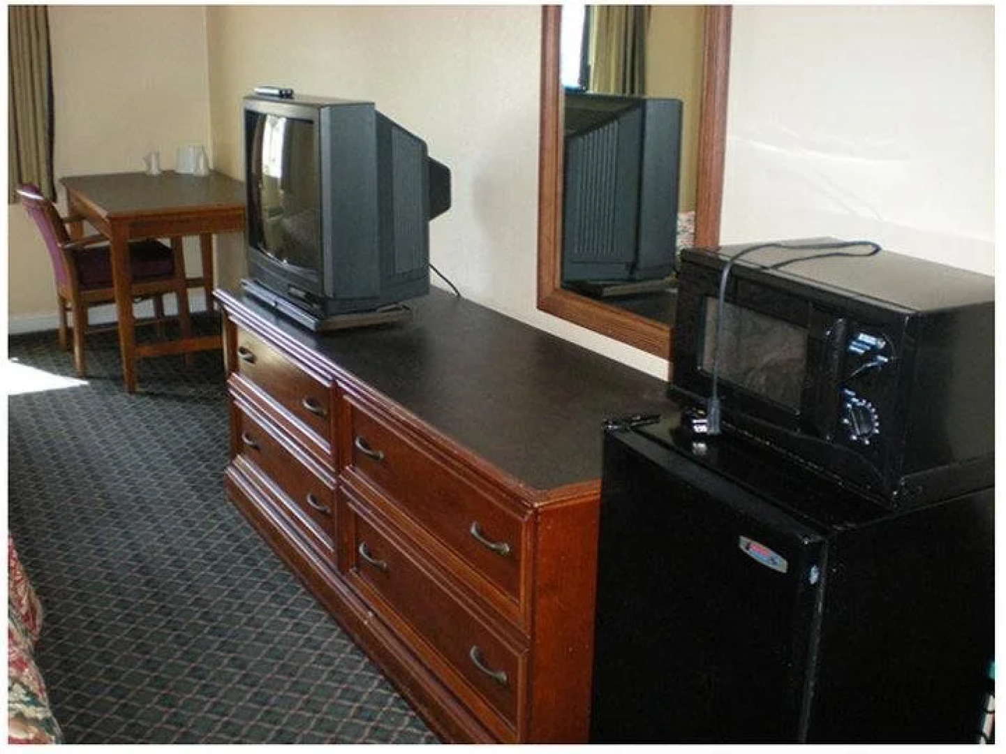 Heritage Inn & Suites