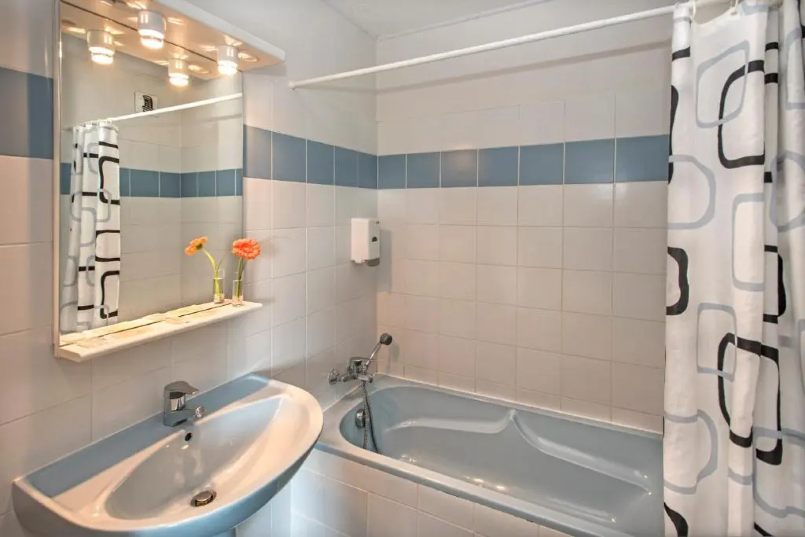 H¿tel-Restaurant Le Calice Du Gevaudan - A75