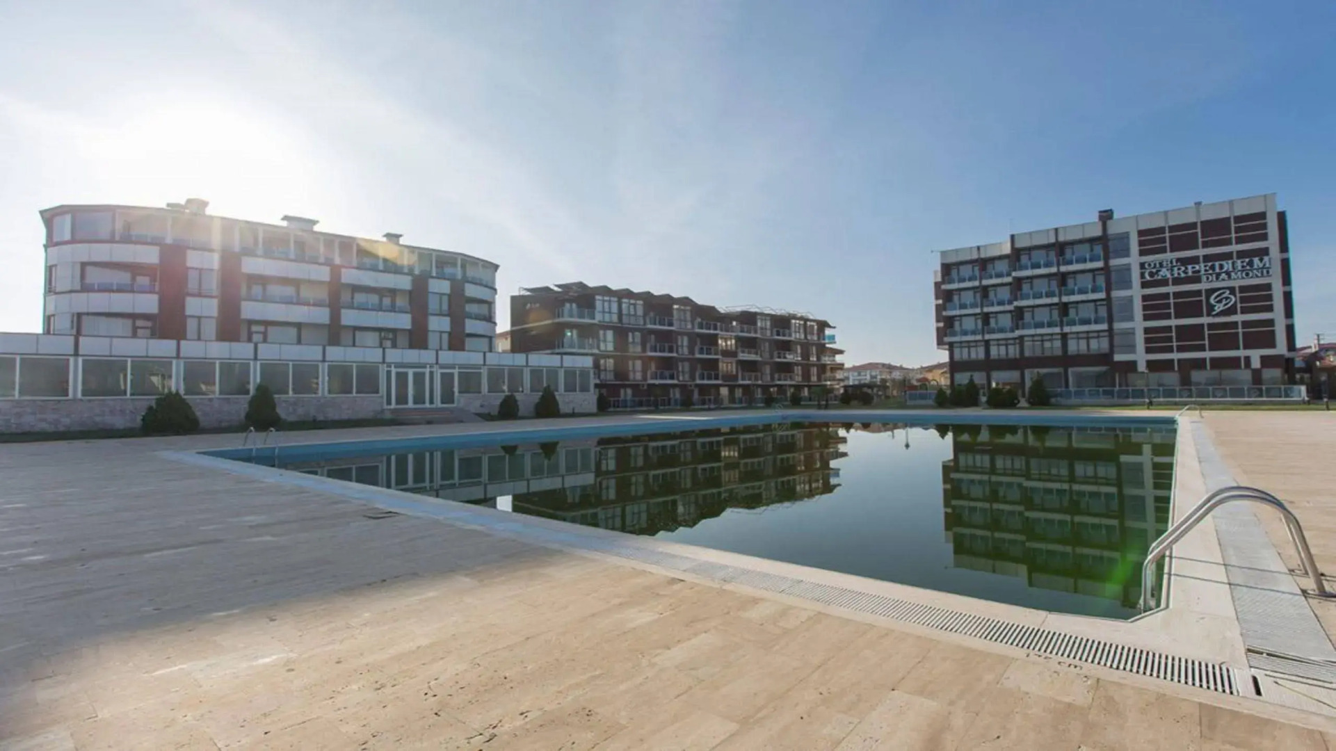 Carpediem Diamond Hotel