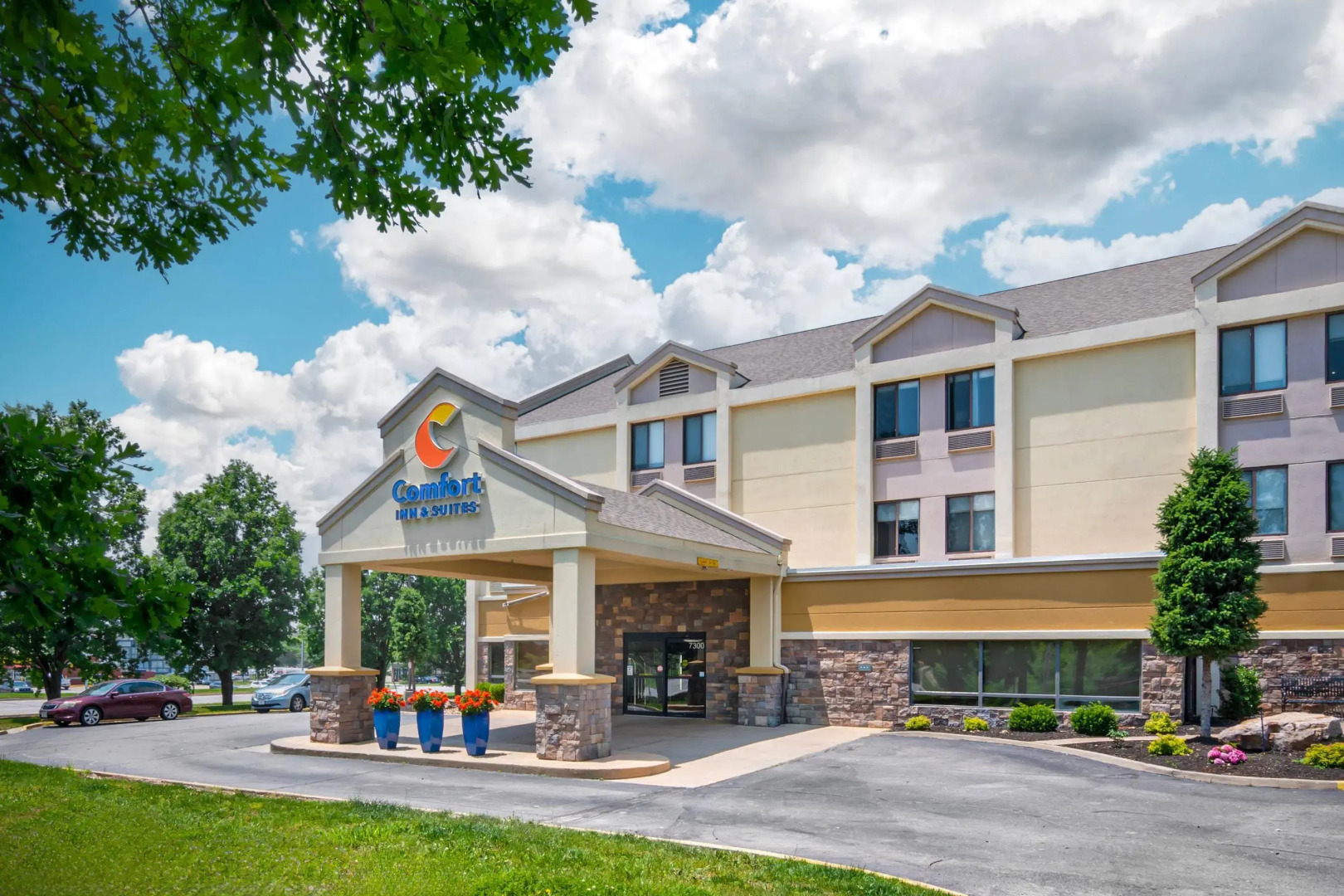 Comfort Inn & Suites Kansas City - Northeast