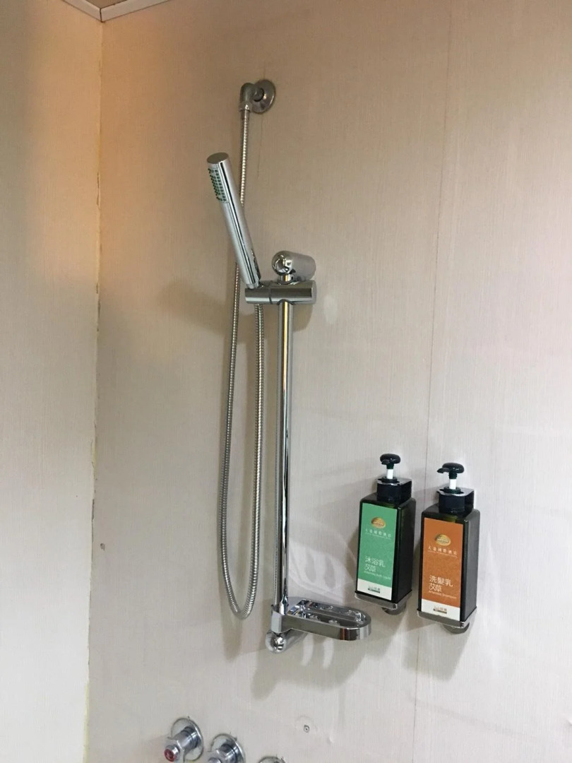 Jen Dow International Hotel