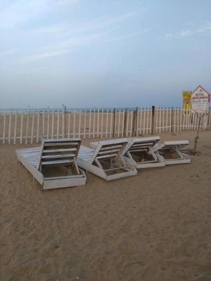 Yoho Hotel Arugambay Beach Inn